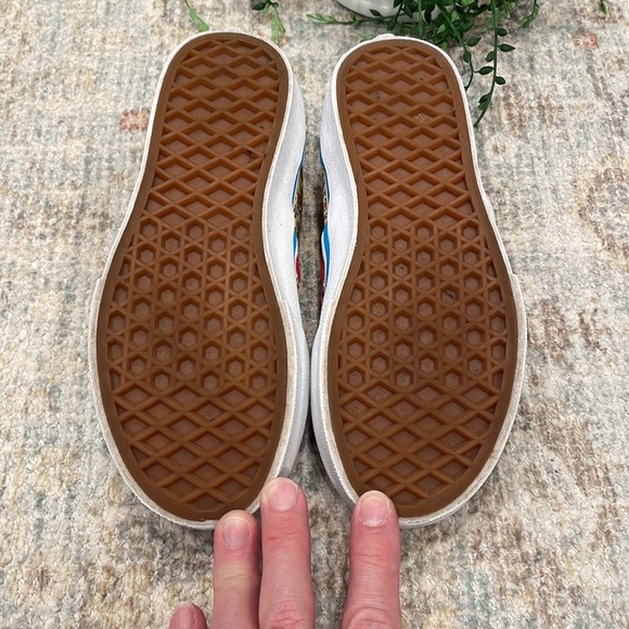 Vans Where’s Waldo shoes - Picture 16 of 16